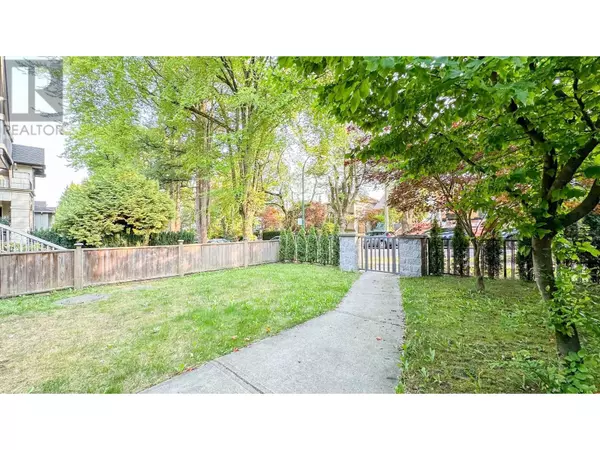 Vancouver, BC V5Z2B2,975 W 23RD AVENUE