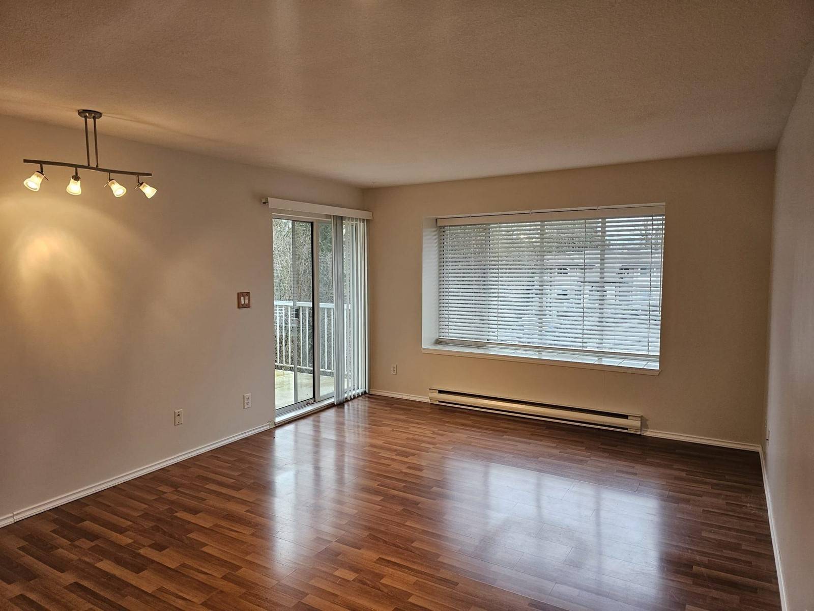 Abbotsford, BC V2S3Z3,1750 MCKENZIE #408