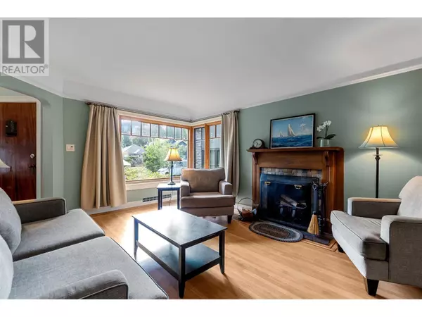 Vancouver, BC V6R3B1,4477 W 15TH AVENUE