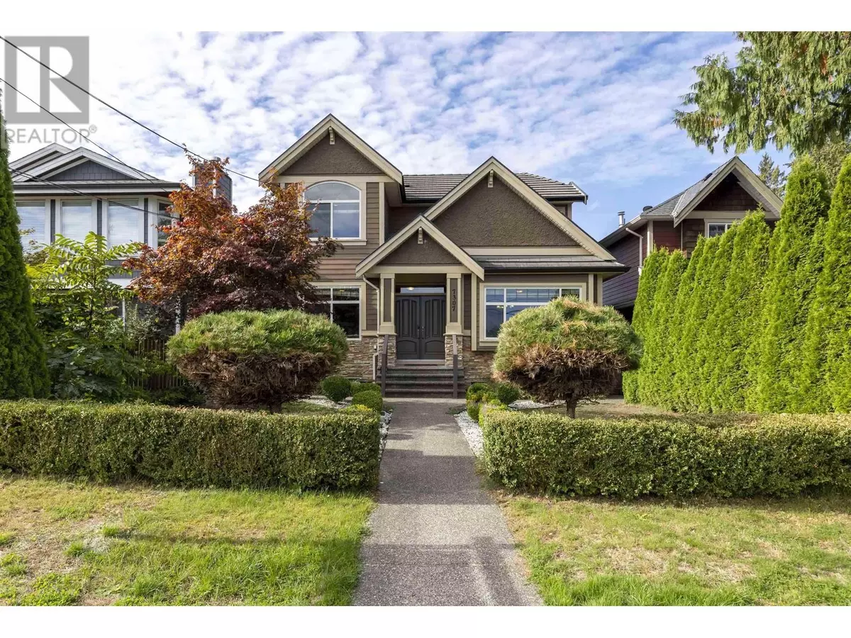 Burnaby, BC V3N3P9,7307 2ND STREET