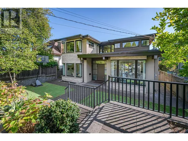 West Vancouver, BC V7V2B4,1568 KINGS AVENUE