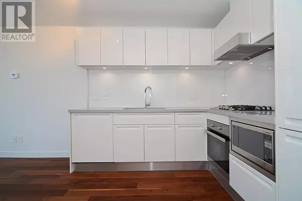 Vancouver, BC V6A0E3,188 KEEFER ST #1203