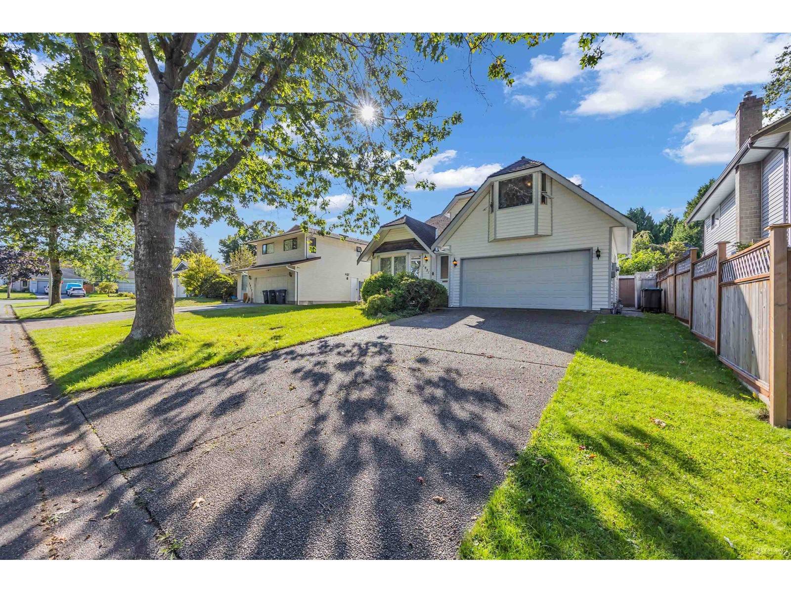 Surrey, BC V4A7M9,1921 155 STREET