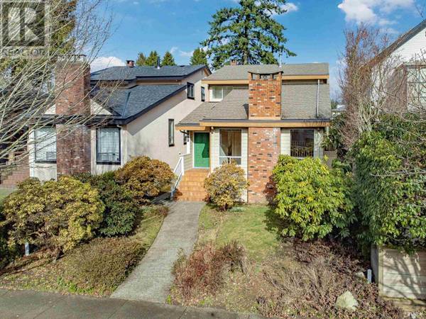 Vancouver, BC V6R2A4,4553 W 8TH AVENUE