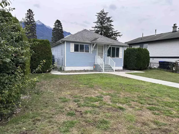 Hope, BC V0X1L0,587 HEMLOCK AVENUE