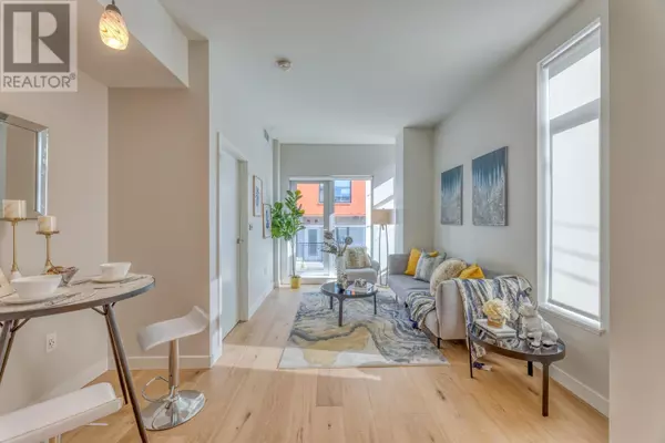 Vancouver, BC V5Z2C3,528 West KING EDWARD AVE #214