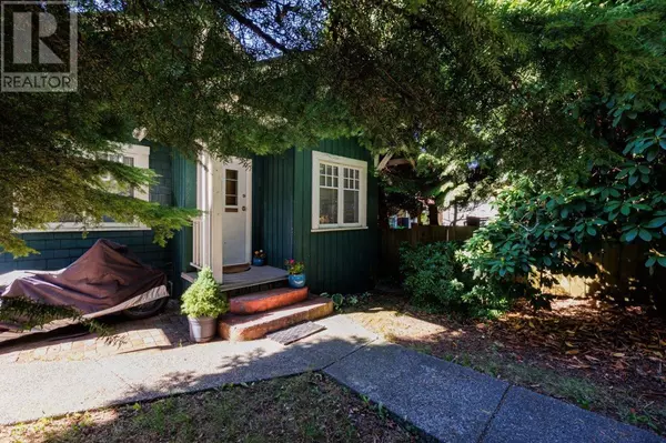 North Vancouver, BC V7N1H4,123 E KINGS ROAD