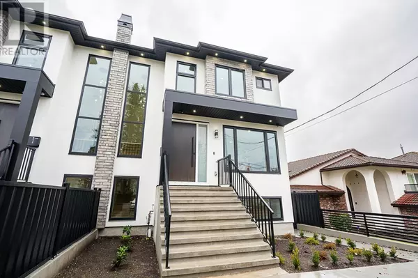 Burnaby, BC V5B2C1,6150 NAPIER STREET