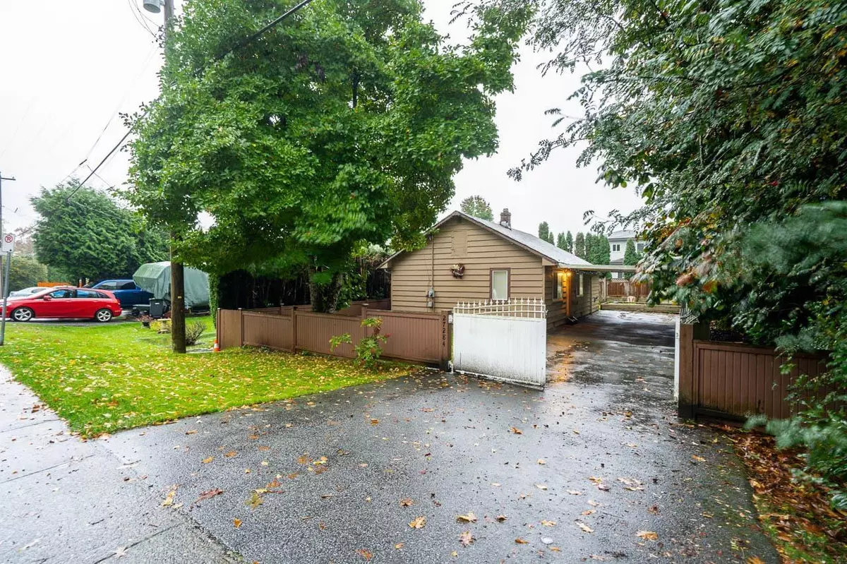 Langley, BC V4W3J6,27284 30 AVENUE