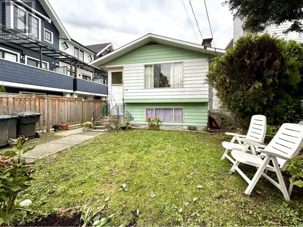 Port Coquitlam, BC V3C1Y2,2342 KELLY AVENUE