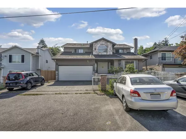 Surrey, BC V3T4L2,10627 138A STREET