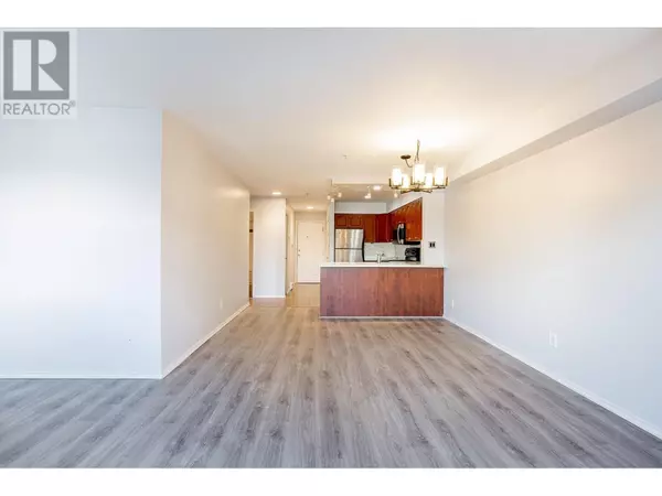 Vancouver, BC V5Z1S5,633 West 16TH AVE #208