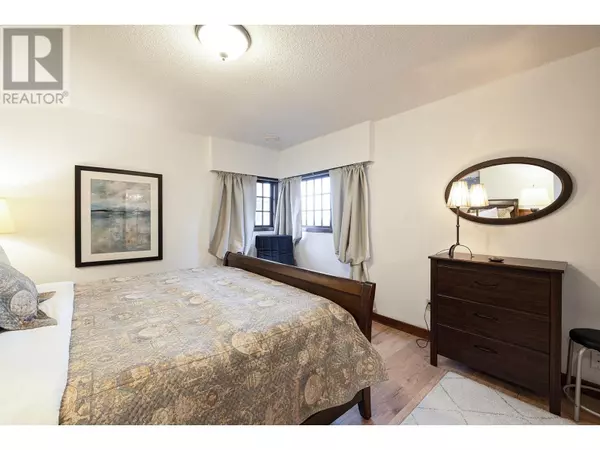 West Vancouver, BC V7V1Y6,2676 HAYWOOD AVENUE