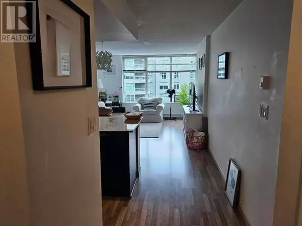 Burnaby, BC V5A0A4,9262 UNIVERSITY CRES #506