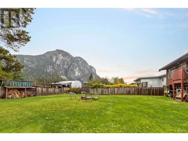 38144 WESTWAY AVENUE, Squamish, BC V8B0X6