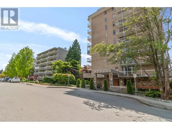 1390 DUCHESS AVE #203, West Vancouver, BC V7T1H6