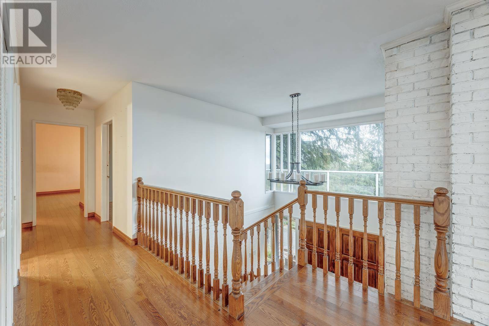 West Vancouver, BC V7S2P5,1380 BURNSIDE ROAD