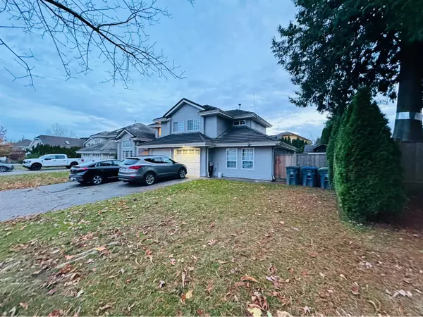 Surrey, BC V4N4T5,15726 109 AVENUE