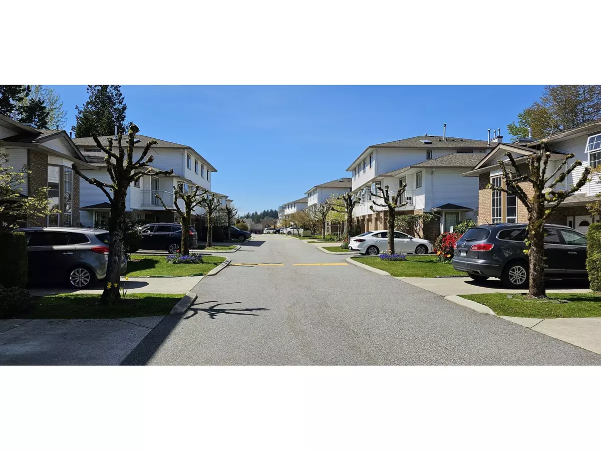 Surrey, BC V3R4J5,10045 154 #29