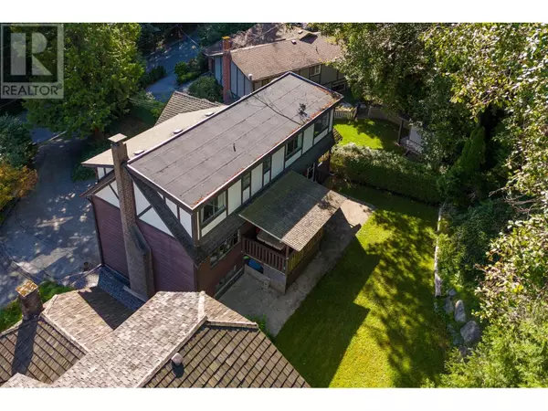 North Vancouver, BC V7K1K7,864 WELLINGTON DRIVE