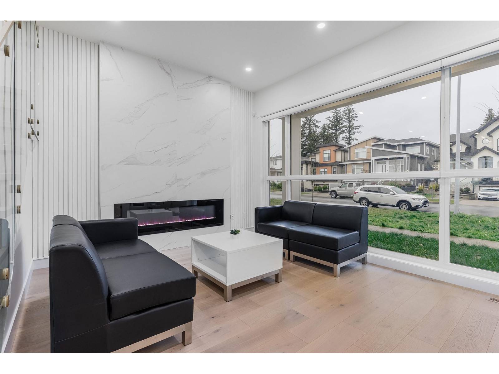 Surrey, BC V3Z1H1,16790 20A AVENUE