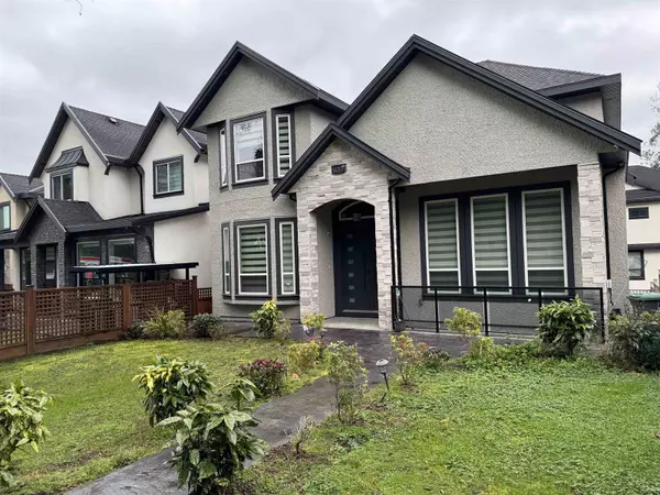 14371 CRESCENT ROAD, Surrey, BC V4P2A2