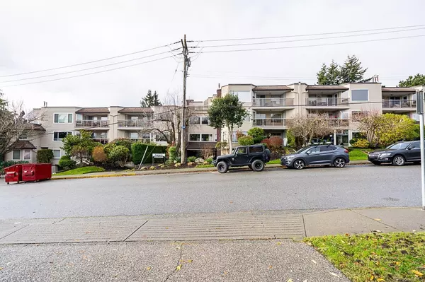 1225 MERKLIN #101, White Rock, BC V4B4B8