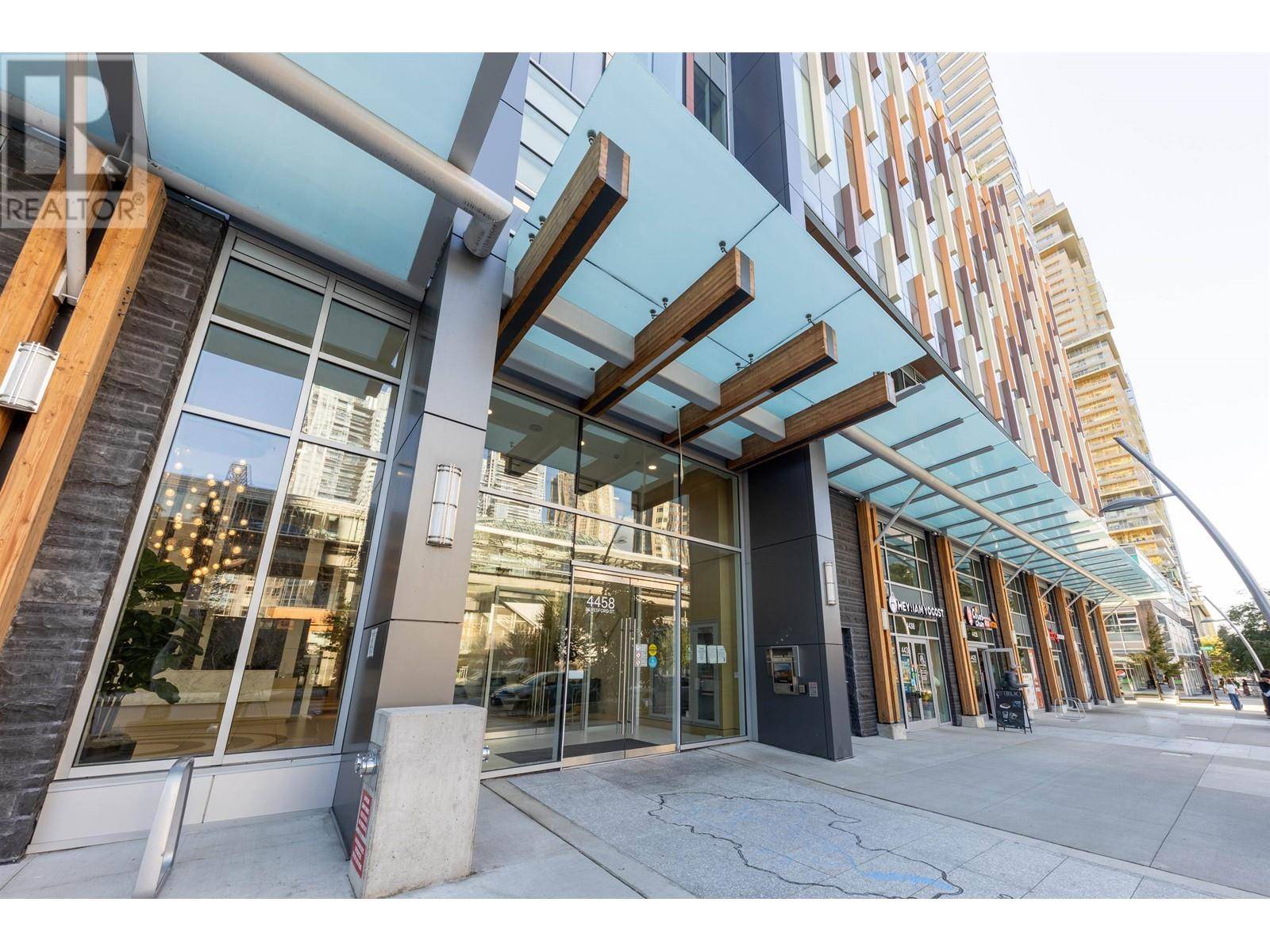 Burnaby, BC V5H0J1,4458 BERESFORD ST #3703