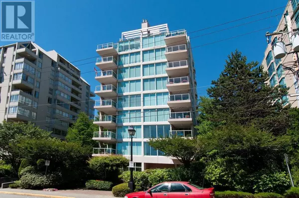 1455 DUCHESS AVE #301, West Vancouver, BC V7T1H7