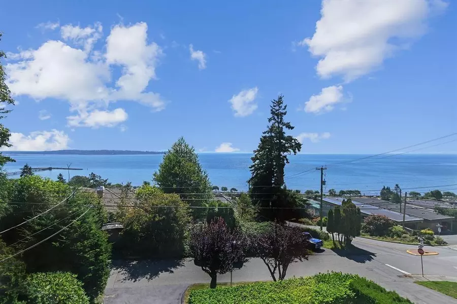 14815 HARDIE AVENUE, White Rock, BC V4B2H6