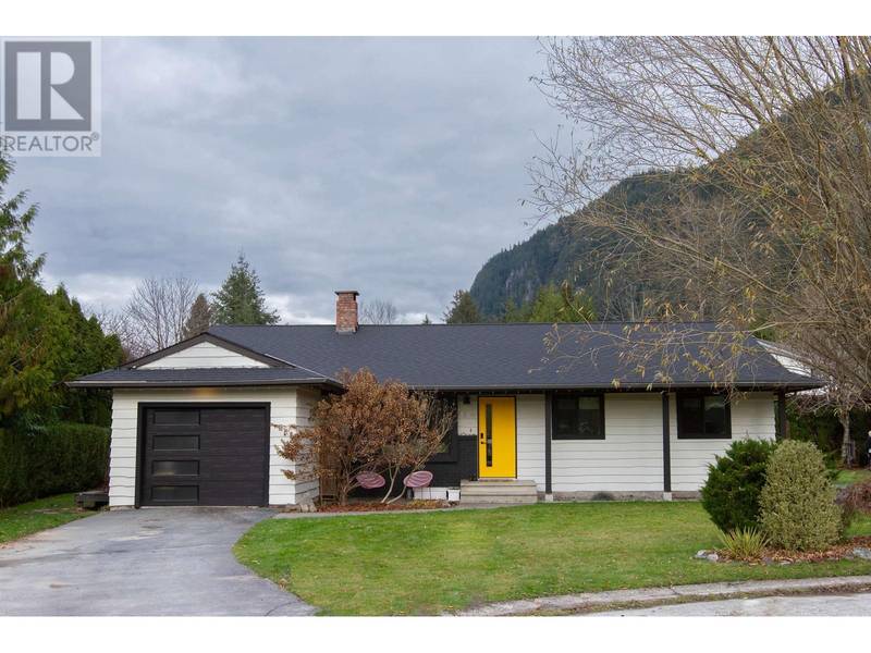 1360 OAK PLACE, Squamish, BC V0N1H0