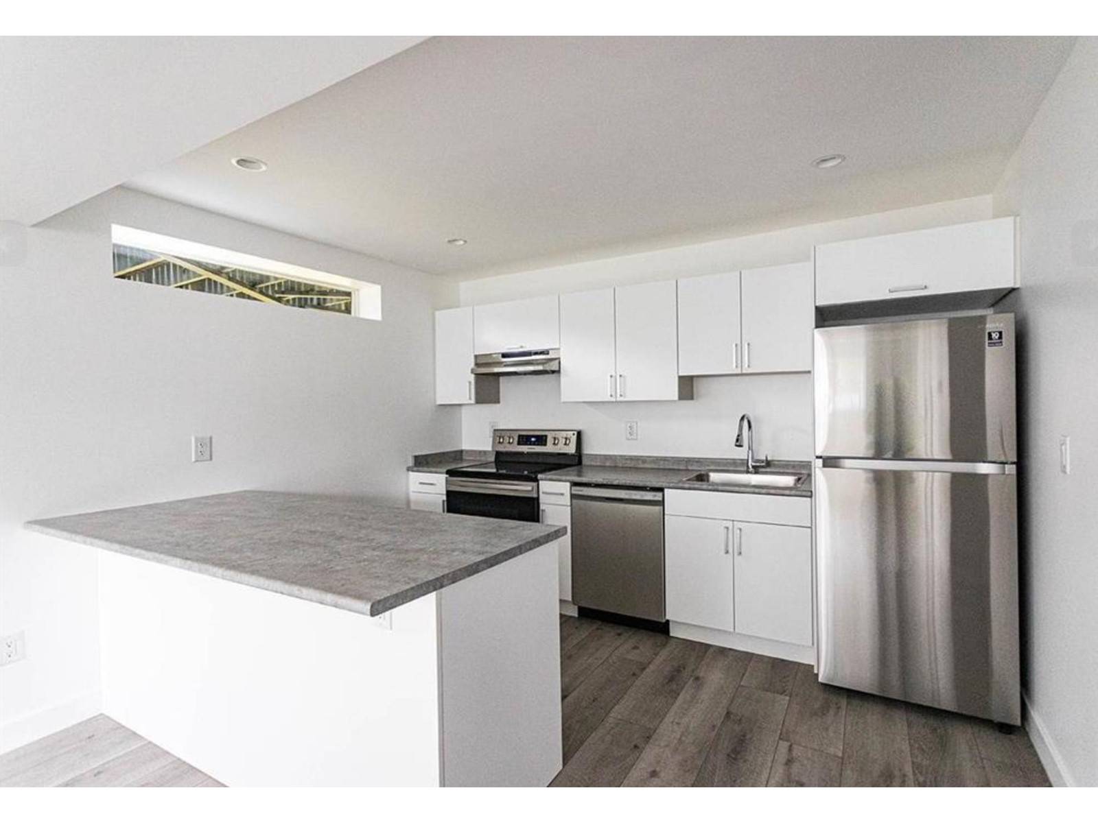 Langley, BC V3A3P9,20578 48B AVENUE