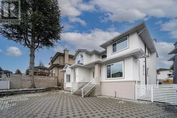 Burnaby, BC V3N4W1,7579 CASCADE STREET