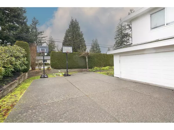 White Rock, BC V4B4P9,1388 LEE ST STREET