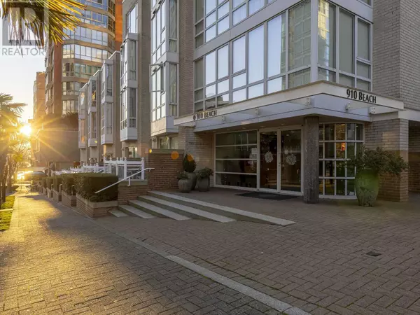 Vancouver, BC V6Z2W7,910 BEACH AVE #403