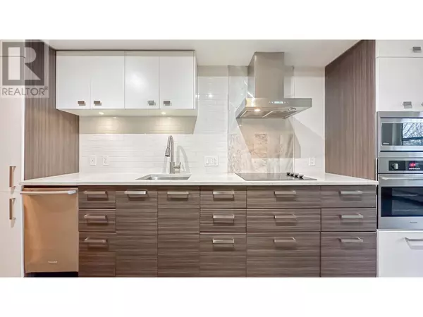 1783 MANITOBA ST #205, Vancouver, BC V5Y0K1