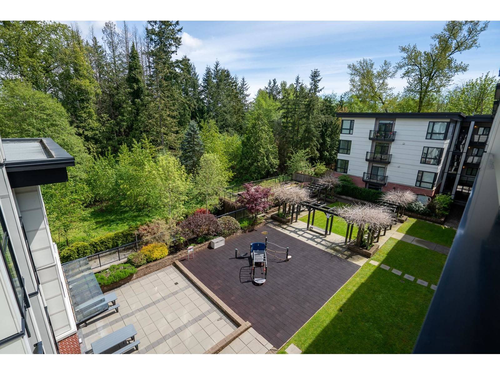 14358 60 #411, Surrey, BC V3X0G3