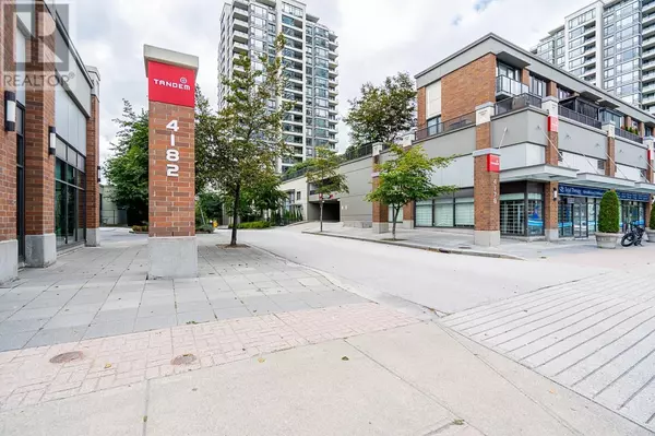 4182 DAWSON ST #807, Burnaby, BC V5C0A2