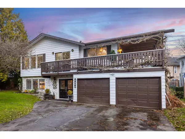 8906 EDINBURGH DRIVE, Surrey, BC V3V7C2