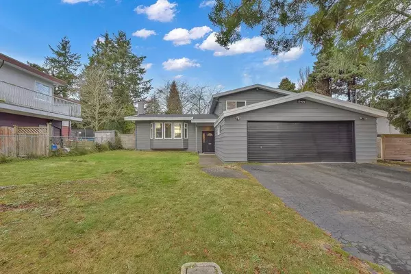 White Rock, BC V4B2P1,15909 GOGGS AVENUE