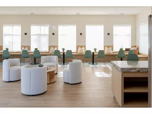 Surrey, BC V3Z1J5,2350 165 ST #157