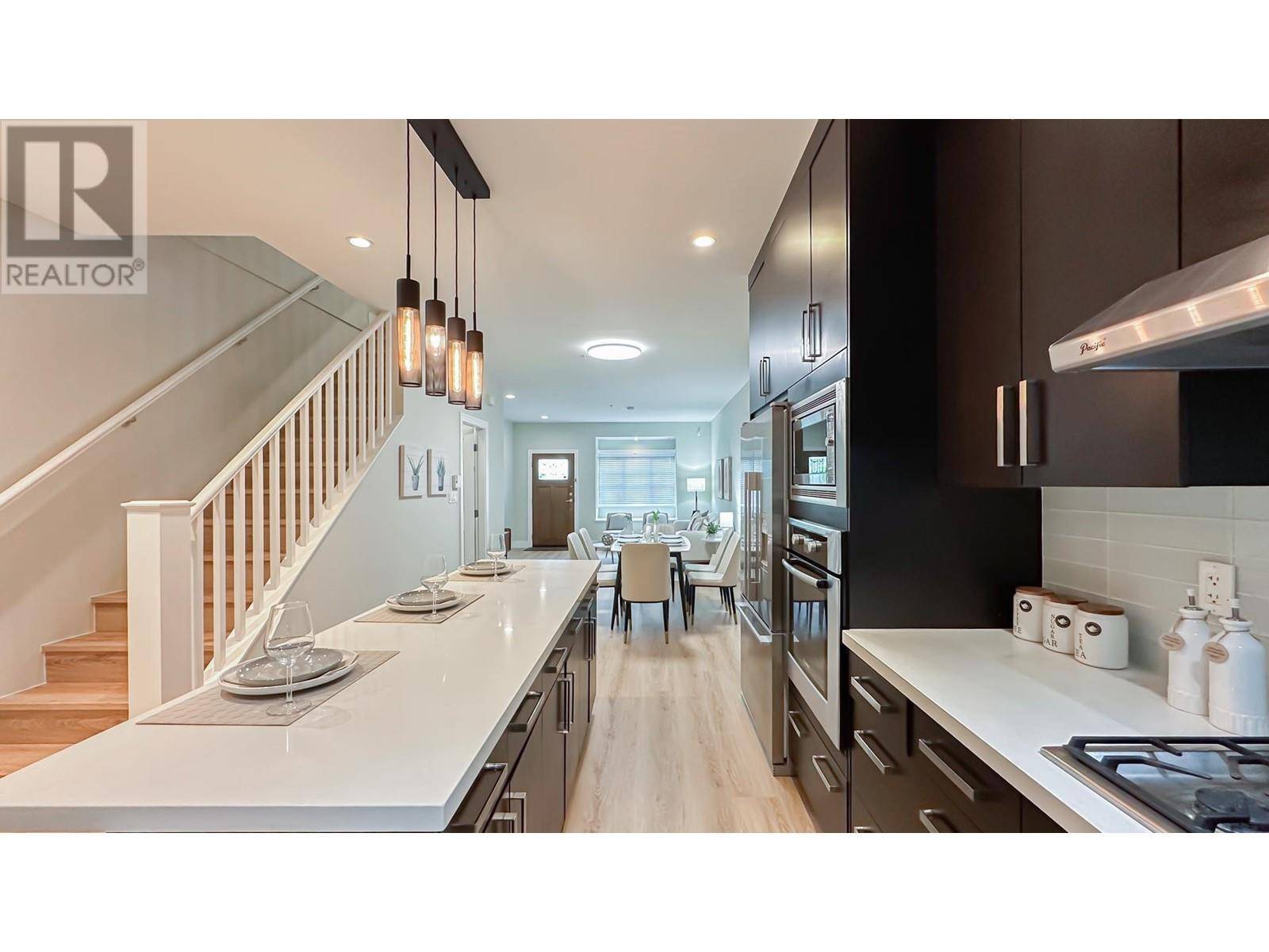 Vancouver, BC V6P0B1,1461 TILNEY MEWS