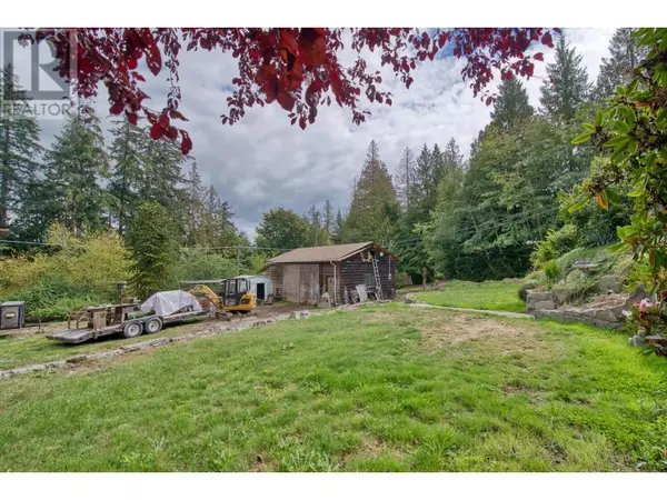 7712 FAWN ROAD, Halfmoon Bay, BC V7Z1C4