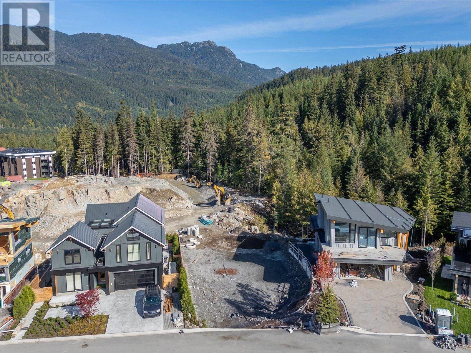Whistler, BC V8E1J7,1721 RIVER RUN PLACE