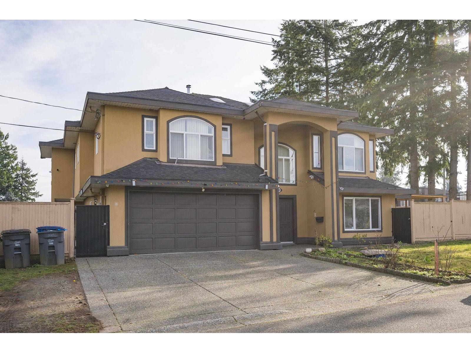 Surrey, BC V3W2A3,12205 66 AVENUE