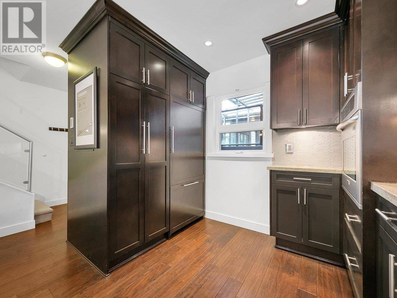 Vancouver, BC V6R2G4,3788 West 10TH AVE #204