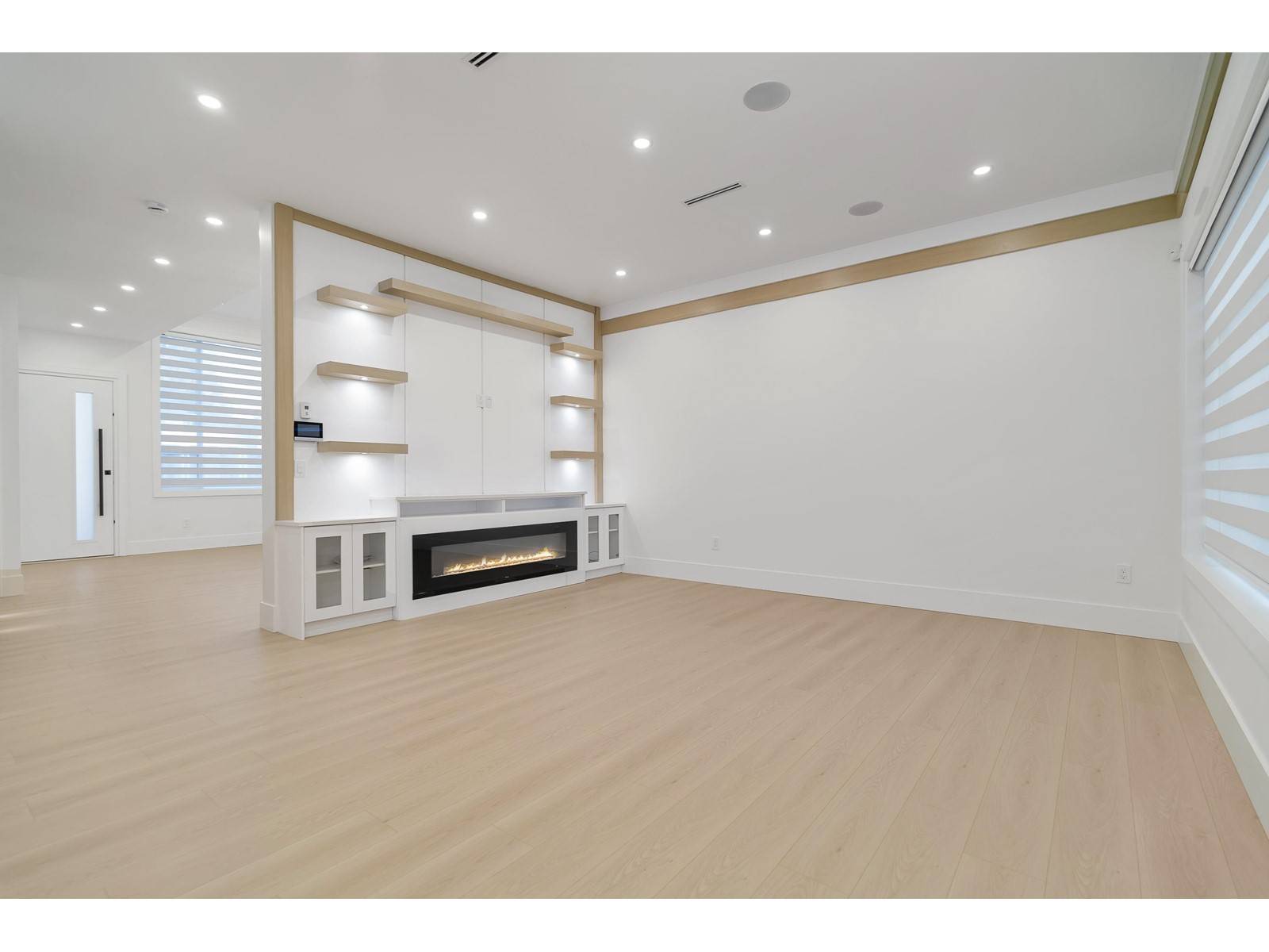 Surrey, BC V3S3Z6,17226 59 AVENUE