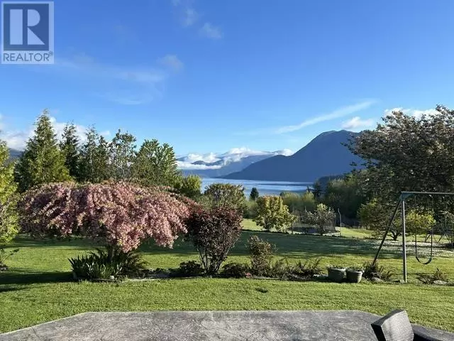 Sechelt, BC V7Z0L1,6352 SANDPIPER ROAD