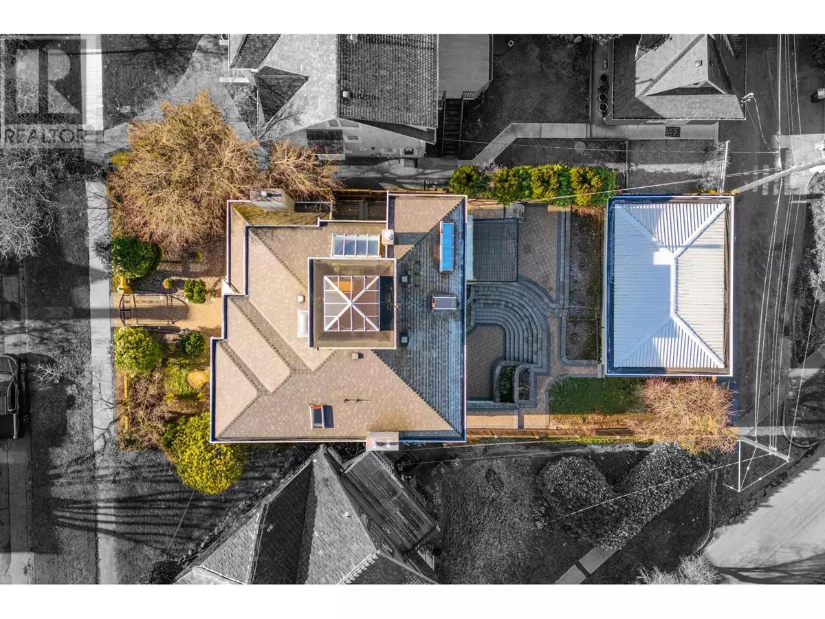 Vancouver, BC V6L1P7,3169 W 23RD AVENUE
