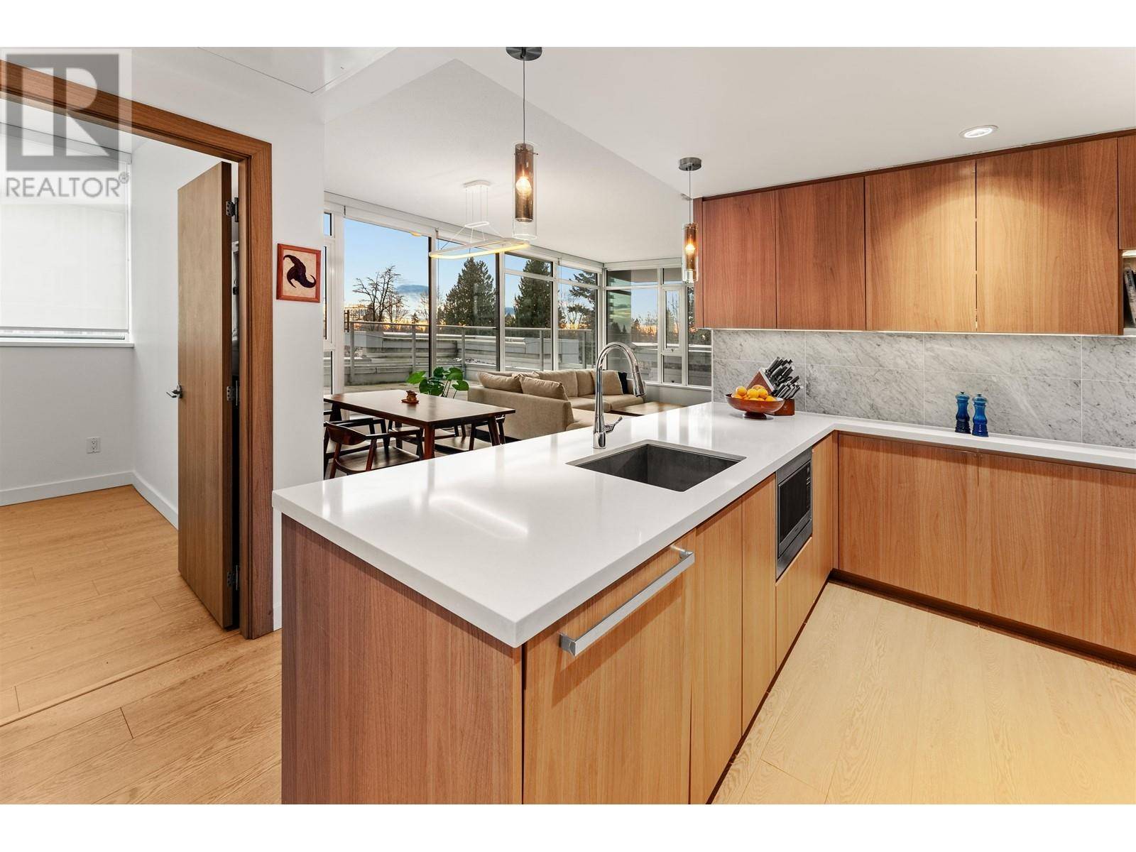 Burnaby, BC V5H0G5,6538 NELSON AVE #503